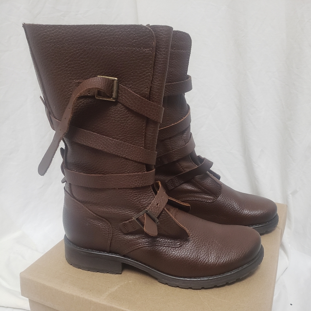 Steve Madden Womans boots.